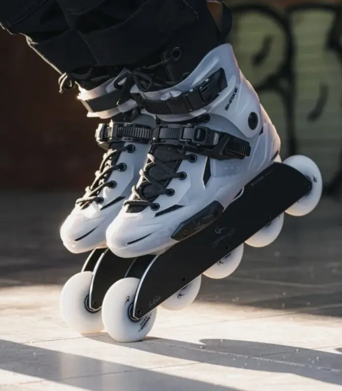 Flying Eagle SHRIKE PRO R5 | Patines Wizard Peligro FSK Shop